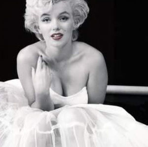 Meet your Posher, Rebecca